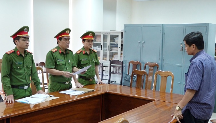 Quảng Bình: Khởi tố vụ án tham ô tài sản ở Ban Quản lý rừng phòng hộ Ba Rền